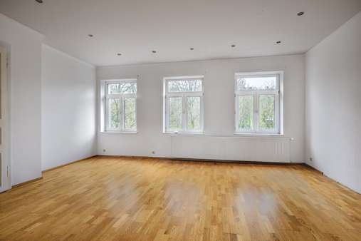 Wohnzimmer (1) Wohnzimmer (1) - Etagenwohnung in 52070 Aachen mit 67m² kaufen