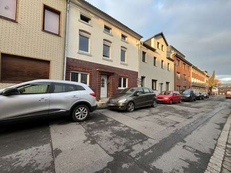 Straßenansicht - Reihenhaus in 52477 Alsdorf mit 108m² kaufen