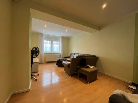 Wohnzimmer - Einfamilienhaus in 52134 Herzogenrath mit 120m² kaufen