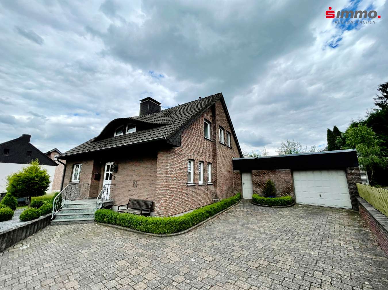Titelbild - Einfamilienhaus in 52134 Herzogenrath mit 125m² günstig kaufen