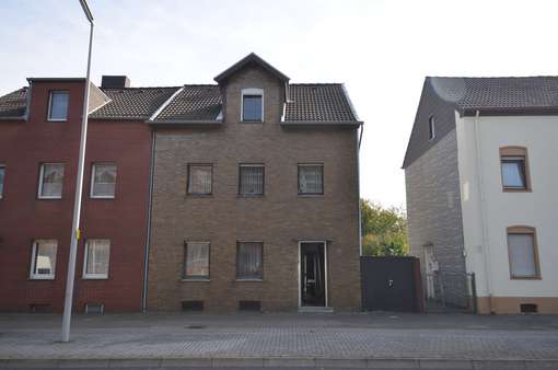 Straßenansicht - Einfamilienhaus in 52477 Alsdorf mit 160m² kaufen