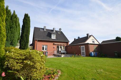 Hinteransicht - Einfamilienhaus in 52134 Herzogenrath mit 105m² kaufen