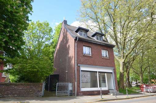Straßenansicht - Haus in 52477 Alsdorf mit 74m² kaufen