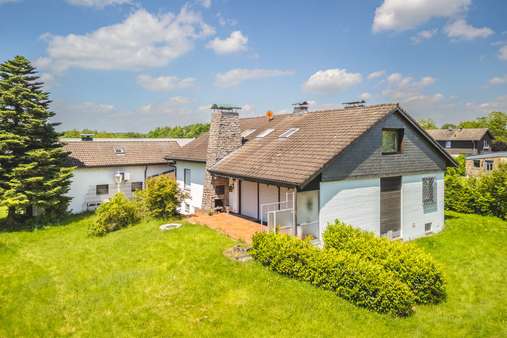 Drohnenaufnahme - Einfamilienhaus in 52152 Simmerath mit 177m² kaufen