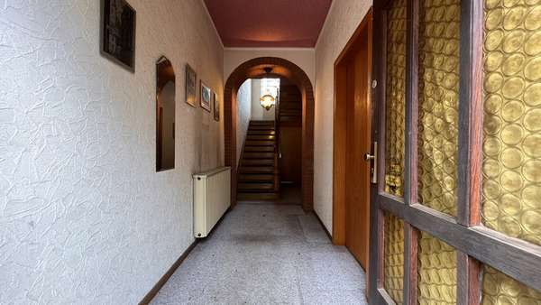 Hauseingang - Einfamilienhaus in 52223 Stolberg mit 141m² kaufen
