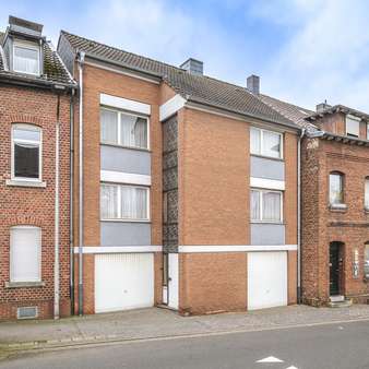 Front  - Einfamilienhaus in 52134 Herzogenrath mit 128m² kaufen