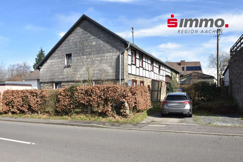 Strassenansicht - Einfamilienhaus in 52156 Monschau mit 180m² kaufen
