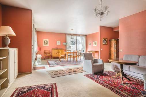 Wohnzimmer - Etagenwohnung in 52072 Aachen mit 135m² kaufen