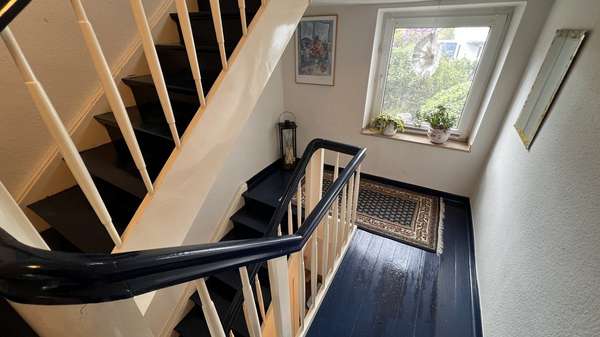 Treppenhaus - Zweifamilienhaus in 52249 Eschweiler mit 112m² kaufen