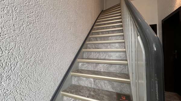 Treppenaufgang - Einfamilienhaus in 52078 Aachen mit 101m² kaufen