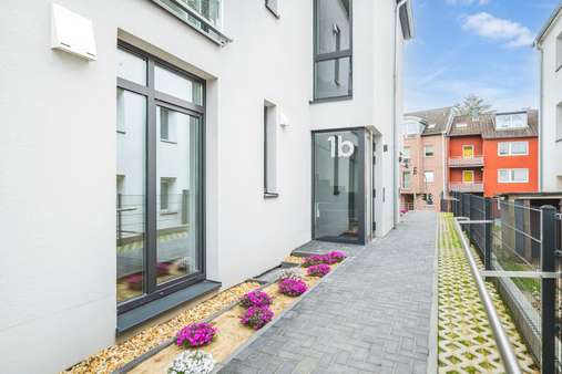 Hauseingang - Etagenwohnung in 52080 Aachen mit 73m² kaufen