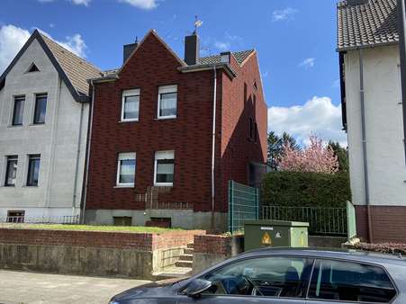 Straßenseite - Zweifamilienhaus in 52080 Aachen mit 131m² kaufen