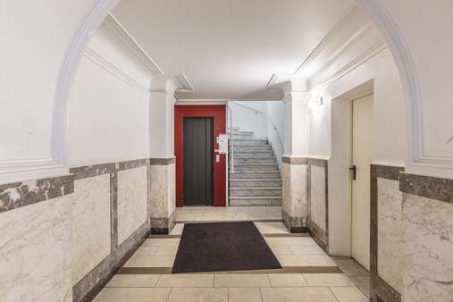 Hausflur - Etagenwohnung in 52070 Aachen mit 100m² kaufen