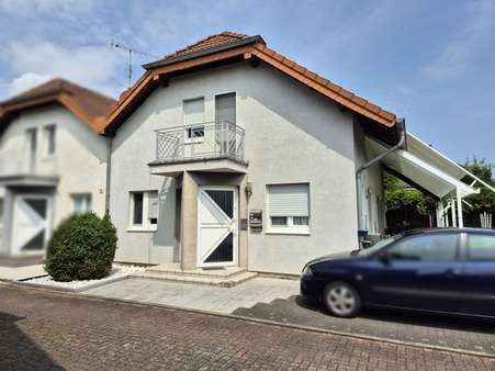 Straßenansicht - Doppelhaushälfte in 52388 Nörvenich mit 122m² kaufen