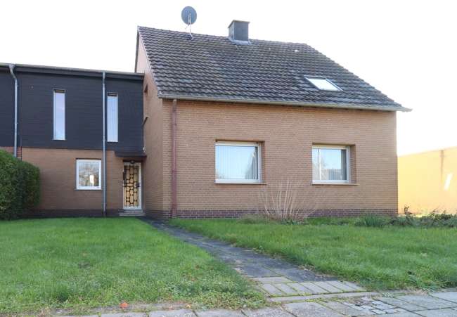 Straßenansicht - Einfamilienhaus in 52355 Düren-Rölsdorf mit 150m² kaufen