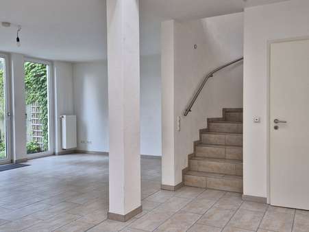 Wohbereich Haus rechts Wohbereich Haus rechts - Zweifamilienhaus in 53909 Zülpich-Geich mit 212m² kaufen