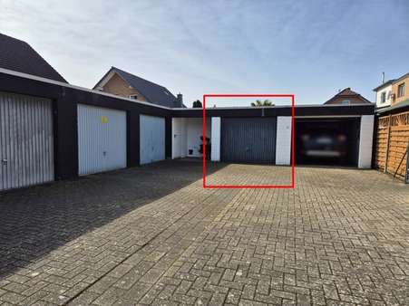 Garage - Reihenmittelhaus in 52388 Nörvenich-Eschweiler über Feld mit 80m² kaufen