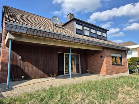 Gartenansicht - Zweifamilienhaus in 52372 Kreuzau mit 190m² kaufen