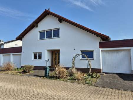 Straßenansicht - Einfamilienhaus in 52393 Hürtgenwald-Gey mit 184m² kaufen