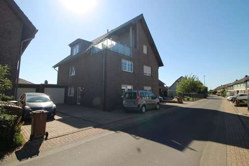 Straßenansicht - Haus in 52428 Jülich-Mersch mit 128m² kaufen