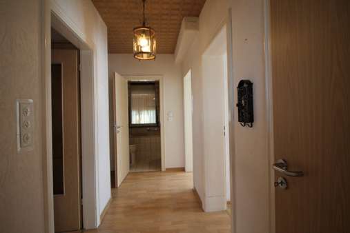 Eingangsbereich Wohnung EG Eingangsbereich Wohnung EG - Zweifamilienhaus in 52428 Jülich-Altenburg mit 124m² kaufen
