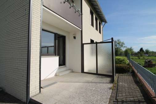 Terrasse Terrasse - Zweifamilienhaus in 52428 Jülich-Altenburg mit 124m² kaufen