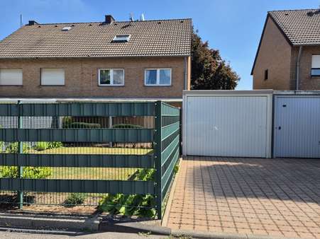 Rückansicht Rückansicht - Mehrfamilienhaus in 52441 Linnich mit 97m² kaufen
