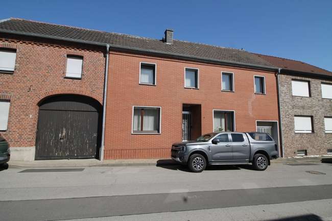 Straßenansicht Straßenansicht - Reihenmittelhaus in 52441 Linnich-Gevenich mit 137m² kaufen