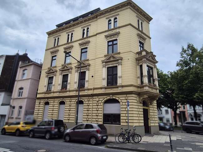 Straßenansicht - Dachgeschosswohnung in 52066 Aachen mit 35m² als Kapitalanlage kaufen