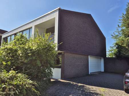 Straßenansicht/Garage Straßenansicht/Garage - Einfamilienhaus in 52385 Nideggen mit 143m² kaufen