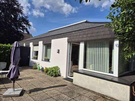 Terrasse Haus 1 Terrasse Haus 1 - Bungalow in 52355 Düren-Rölsdorf mit 210m² kaufen