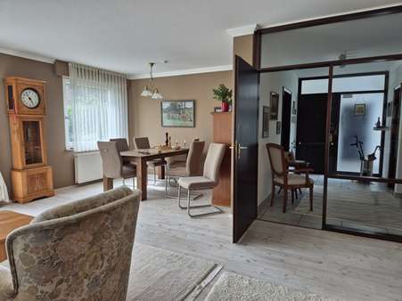 Wohnzimmer Haus 1 Wohnzimmer Haus 1 - Bungalow in 52355 Düren-Rölsdorf mit 210m² kaufen