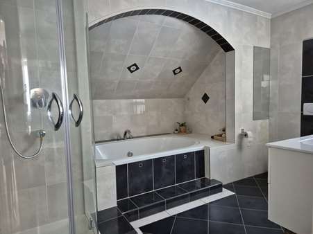 Bad Bad - Etagenwohnung in 52393 Hürtgenwald-Großhau mit 86m² kaufen