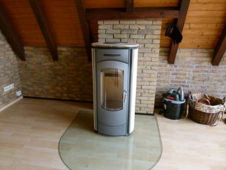 Kaminofen - Dachgeschosswohnung in 52445 Titz-Ameln mit 65m² als Kapitalanlage kaufen