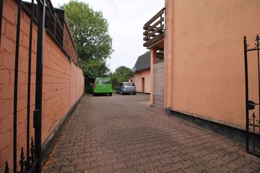 Einfahrt - Haus in 52249 Eschweiler mit 152m² kaufen