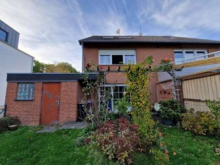Rückansicht - Doppelhaushälfte in 52372 Kreuzau-Winden mit 102m² günstig kaufen