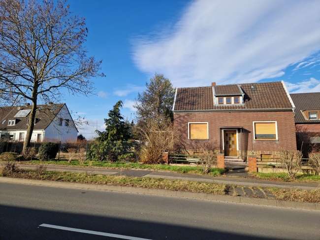 Straßenansicht - Einfamilienhaus in 52388 Nörvenich-Binsfeld mit 70m² kaufen