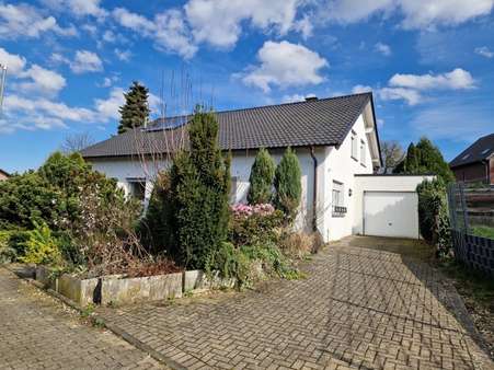 Straßenansicht - Einfamilienhaus in 52441 Linnich mit 168m² kaufen