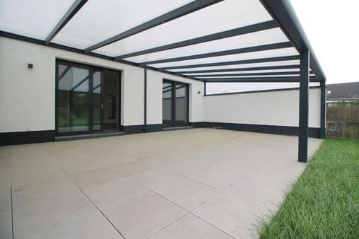 Terrasse - Doppelhaushälfte in 52355 Düren-Niederau mit 208m² kaufen