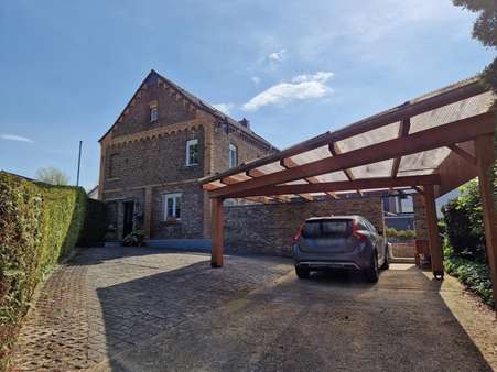 Eingangsbereich/Carport - Einfamilienhaus in 52391 Vettweiß-Müddersheim mit 159m² kaufen