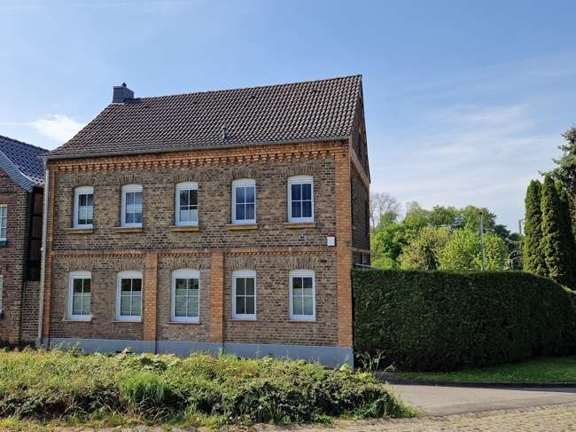 Straßenansicht - Einfamilienhaus in 52391 Vettweiß-Müddersheim mit 159m² kaufen