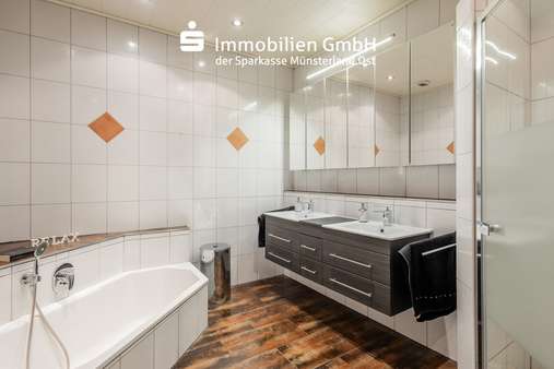 Badezimmer - Einfamilienhaus in 59269 Beckum mit 179m² kaufen