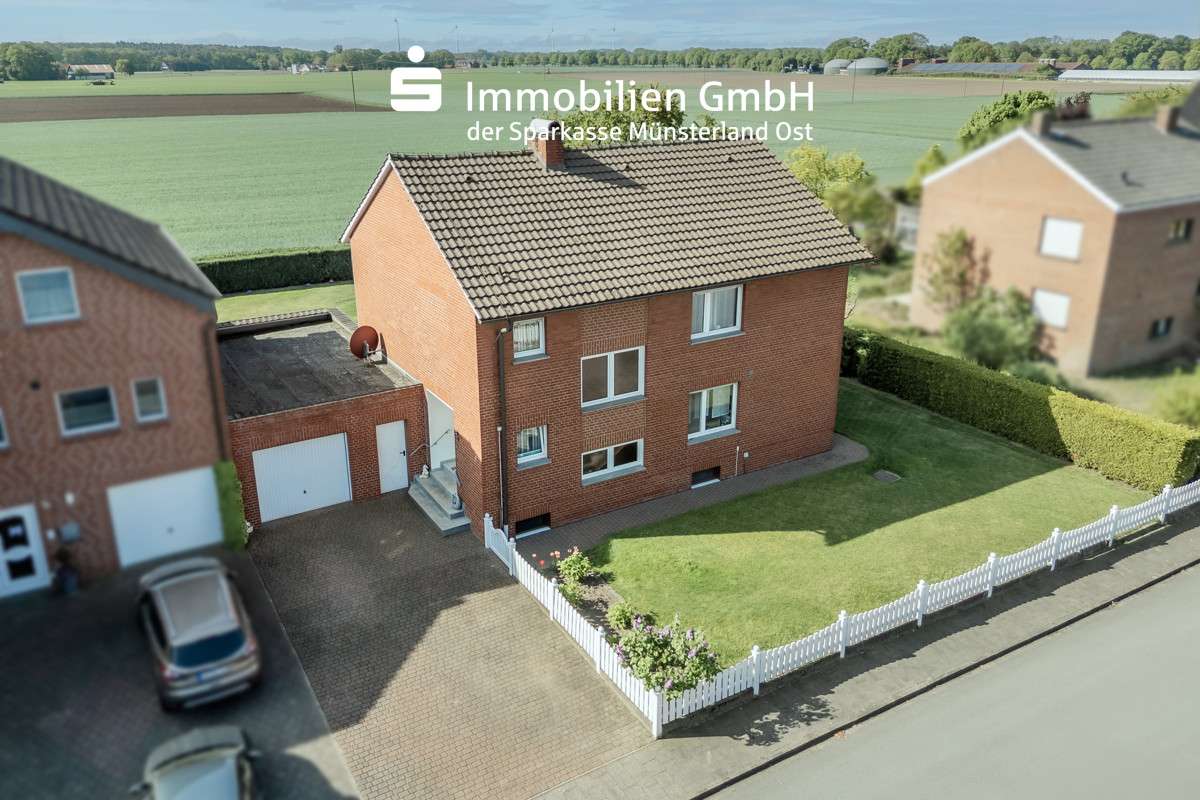 Vogelperspektive - Zweifamilienhaus in 48336 Sassenberg / Füchtorf mit 135m² kaufen