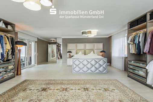 Schlafzimmer - Villa in 59269 Beckum mit 333m² kaufen