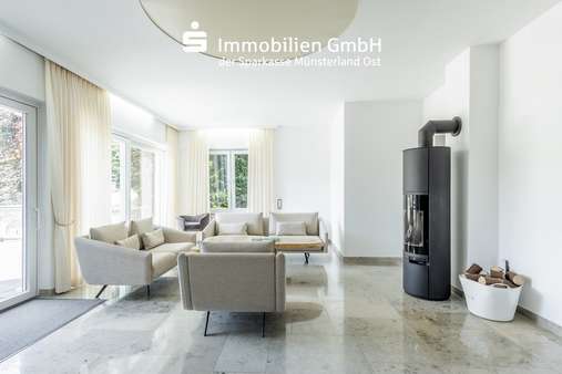 Wohnzimmer - Villa in 59269 Beckum mit 333m² kaufen