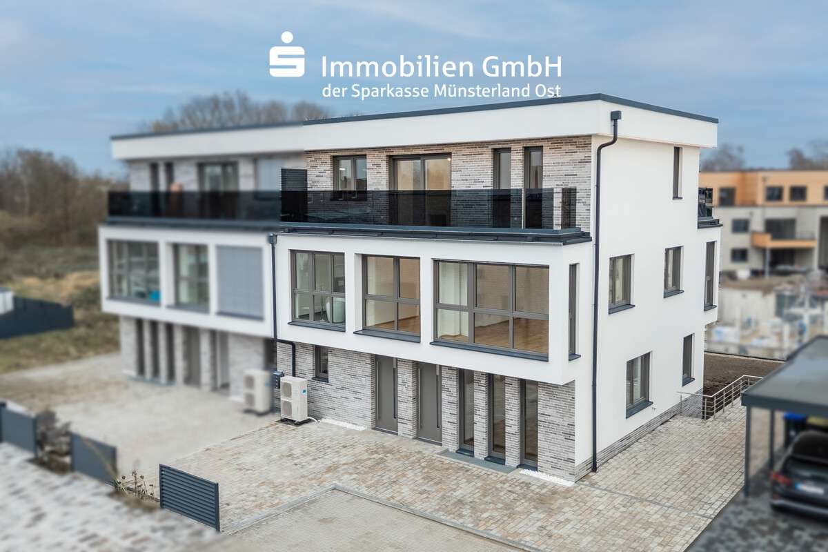 Vorderansicht - Zweifamilienhaus in 59269 Beckum mit 306m² kaufen
