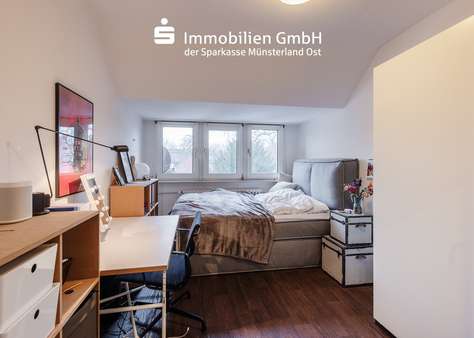 Schlafzimmer 1 - Dachgeschosswohnung in 48143 Münster mit 74m² kaufen