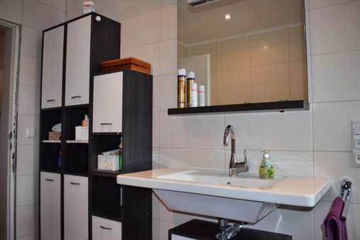 Badezimmer - Doppelhaushälfte in 48607 Ochtrup mit 106m² günstig kaufen