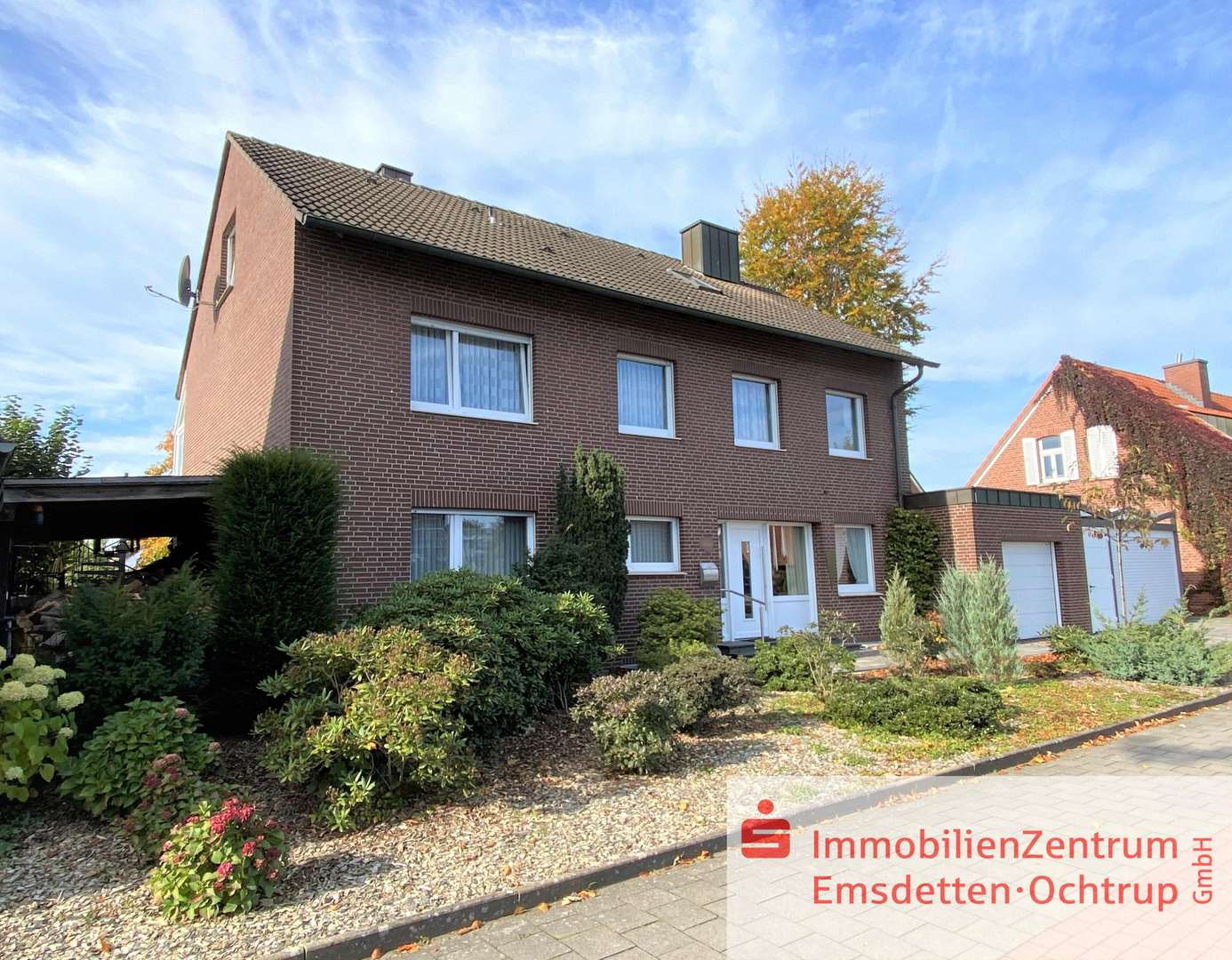 Frontansicht - Einfamilienhaus in 48268 Greven mit 274m² günstig kaufen