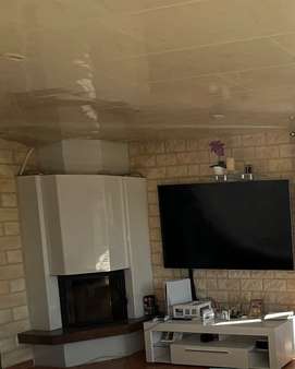 Kamin im Wohnzimmer - Zweifamilienhaus in 49124 Georgsmarienhütte mit 210m² kaufen